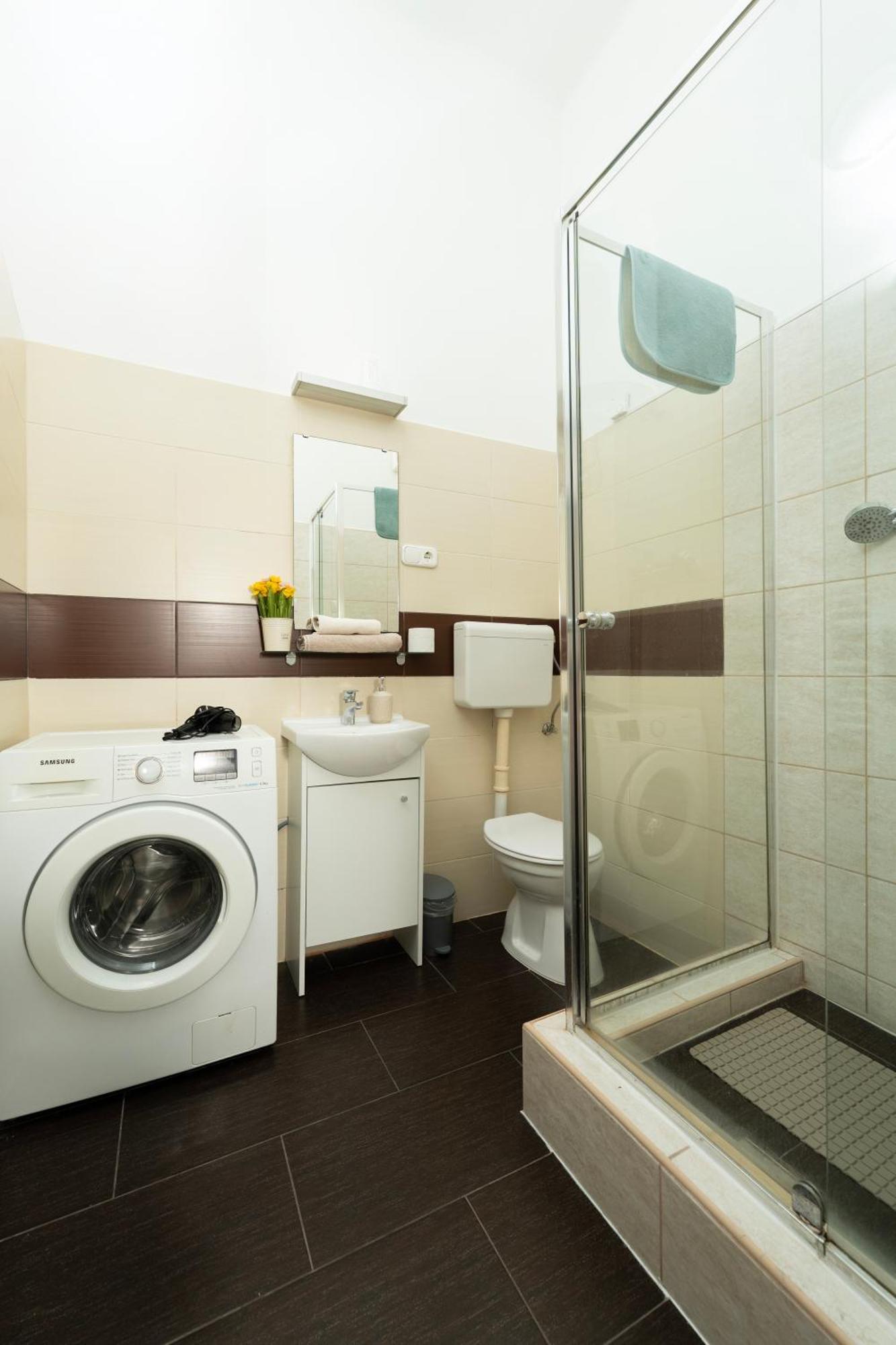 Bakats Square Premium With Ac Apartamento